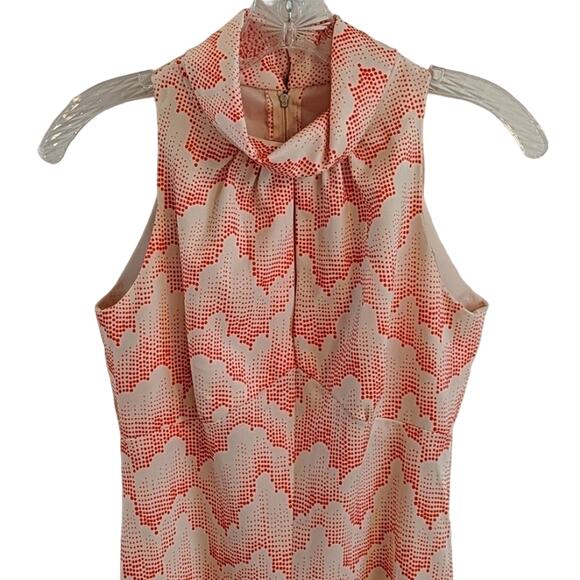 Keyhole Front Dress - Picture 2 of 7